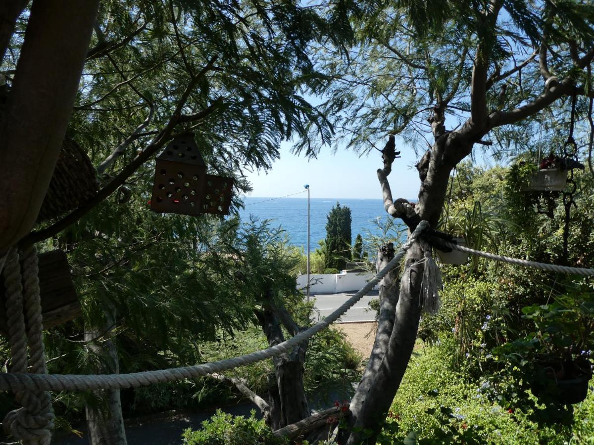 Rifugio Storico Sul Mare Villa Saint-Raphael  Exterior photo